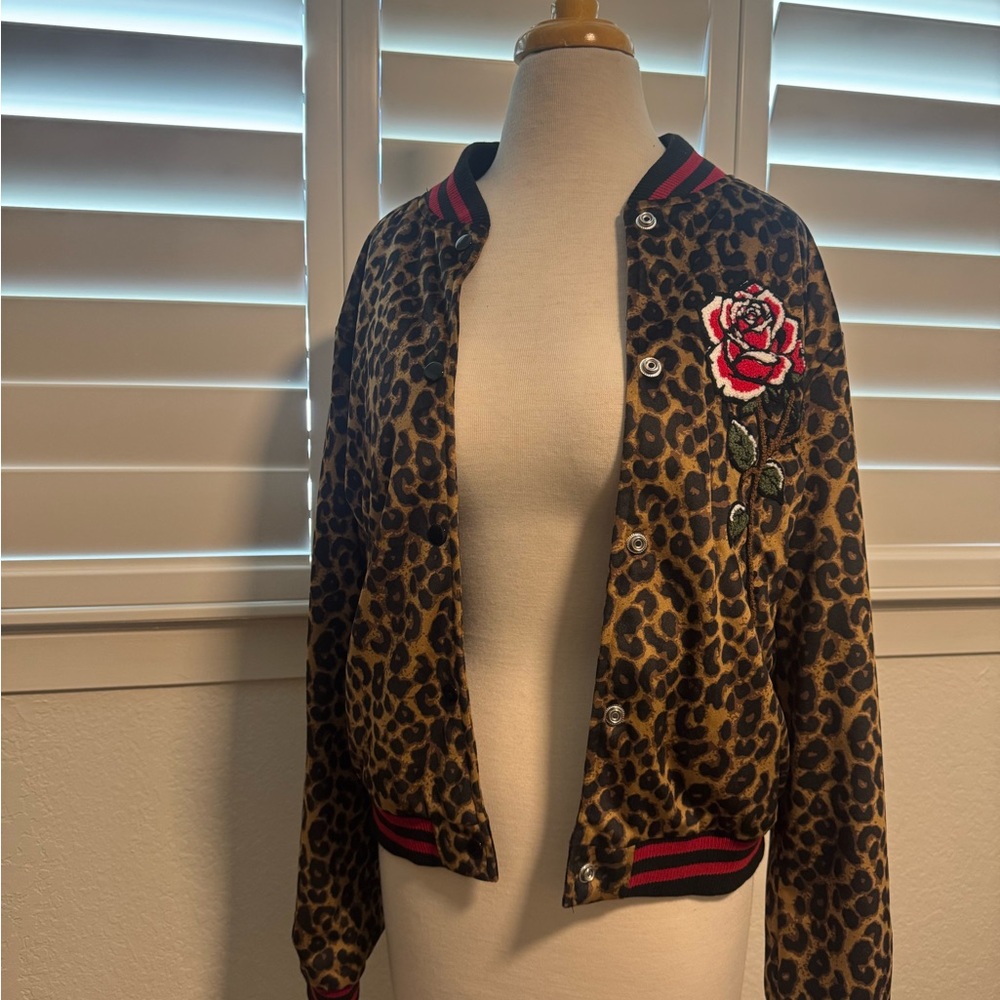 Leopard Pattern Bomber Jacket with Floral Detail - image 1
